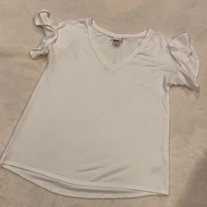 A new day white top ruffle sleeve size small